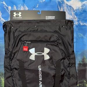 Under Armour Black and Sliver Backpack w/Insulated Pocket